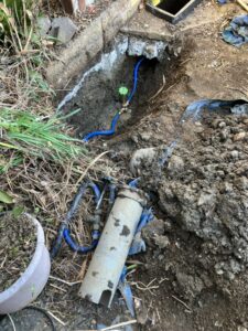 不凍栓とメーターフレキを交換して水漏れを修理した後の状態
